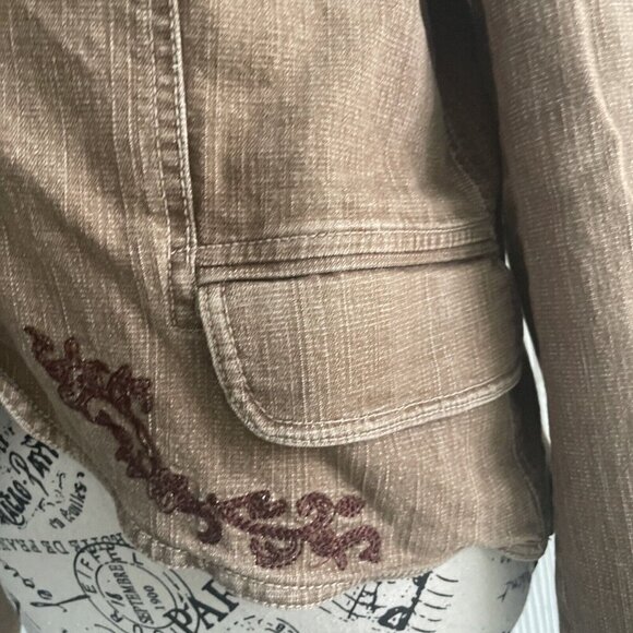 FDJ French Dressing Brown Embroidered Denim Look Short 2-button Blazer (TT) - Picture 6 of 13